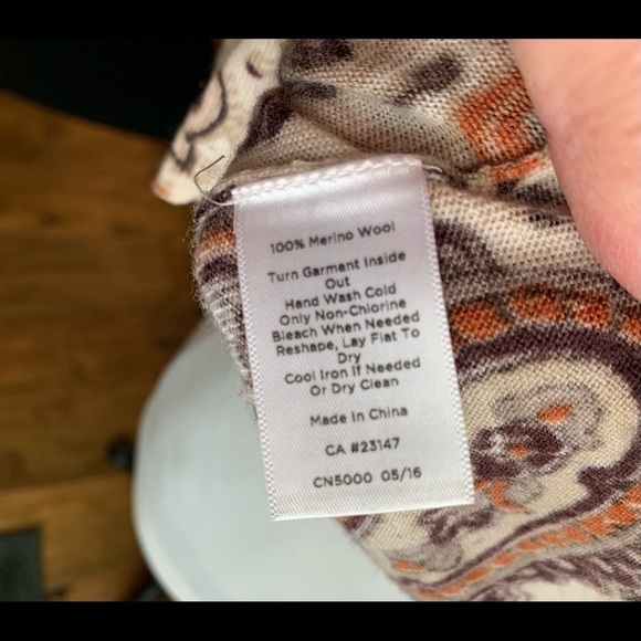 Talbots 100% Merino wool pull over sweater super soft quiet luxury sweater - Picture 15 of 15